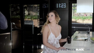 PrivateBlack - Anna Polina a méretes keblű tini csajszika