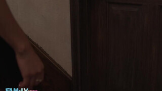 FamilyXXX - Vanessa Moon a izgató latina csajszi