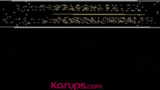 Karups - Tara Ashley tövig bekapja a falloszt