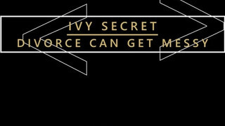 Karups - Ivy Secret a hatalmas mellű bombázó milf