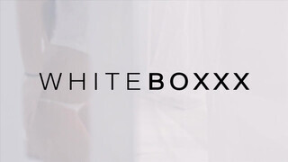 WHITEBOXXX - Eveline Dellai segglyukba reszelve