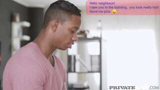 Private Interracial - Anita Bellini kinyalva és megrakva