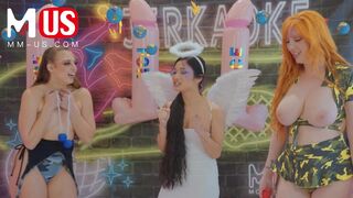 Lauren Phillips és Gia Derza egymást falják és kettyintenek