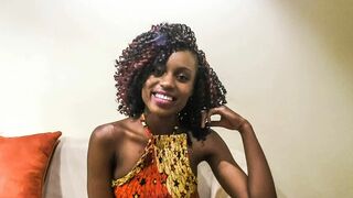 Mosolygós barna csinibaba pov castingon keményen meghágva