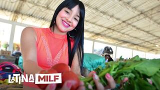 Sofia Galindo forró spanyol popóját keményen megdugják lucskos nunában
