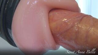Közelről veszi a szájába a óriási dárdát - sweetannabella